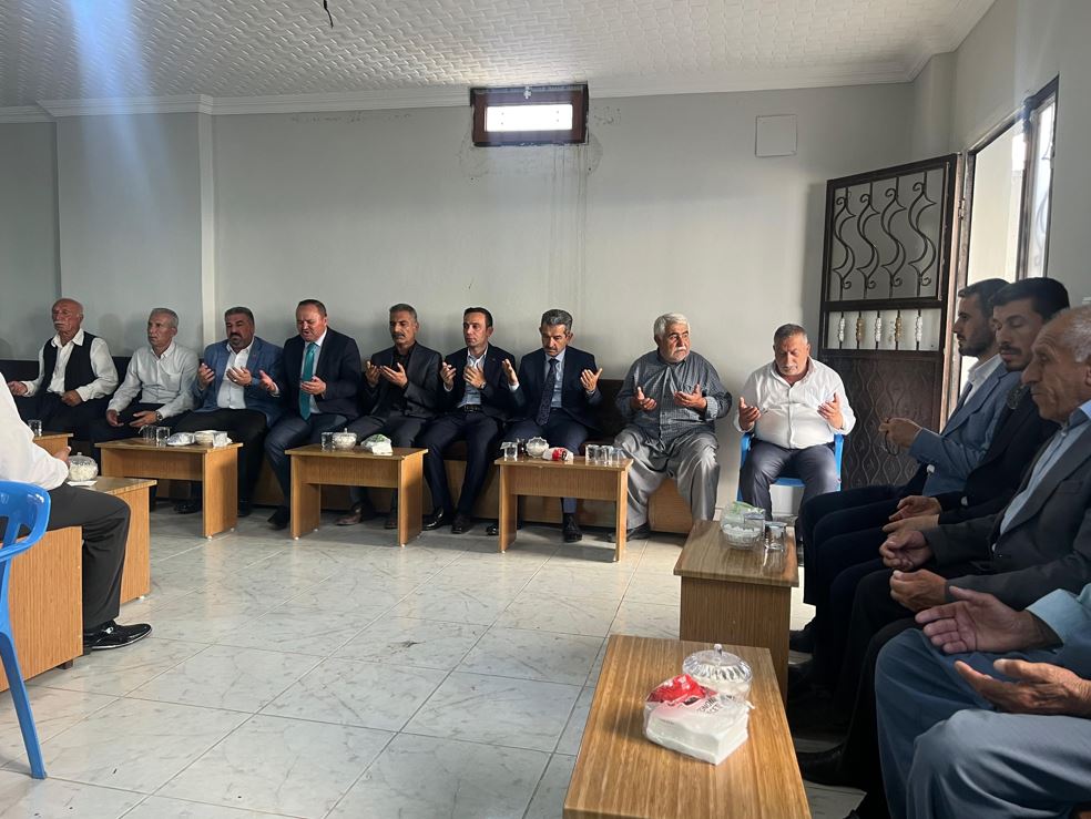 Valimiz Birol Ekici, Merhum Asker Yılmazer’in Başverimli Taziyeevi'nde düzenlenen taziyesine katıldı