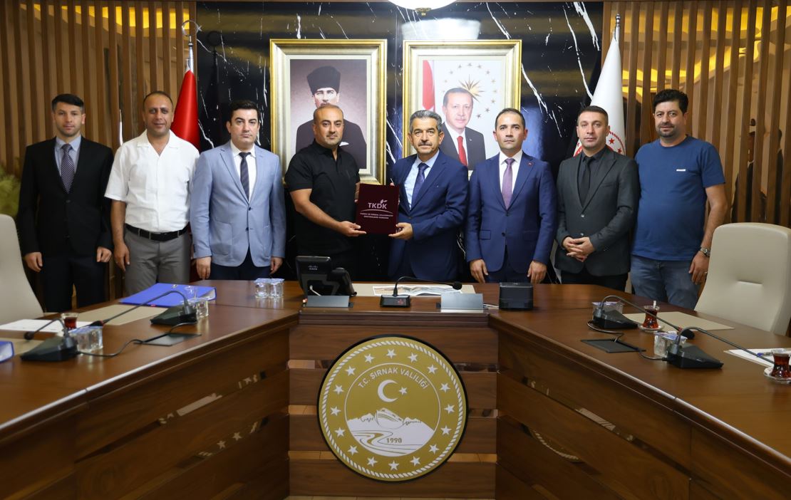  Valimiz Birol Ekici’nin katılımlarıyla, TKDK tarafından ilimizde desteklenecek ilk büyükbaş besi çiftliği projesi için sözleşme imzalandı