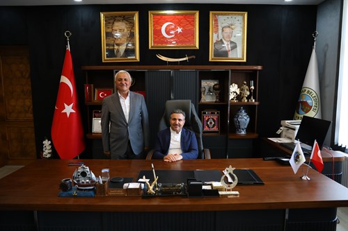 Valimiz Sayın Cevdet Atay, Beytüşşebap Belediye Başkanı Kamil Durmuş ‘u ziyaret ederek hayırlı olsun dileklerinde bulundu